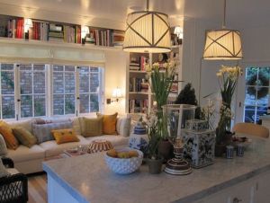 bright and pretty kitchen