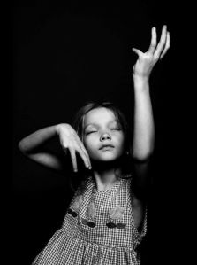 child dancing nezartdesingdottumblrdotcom