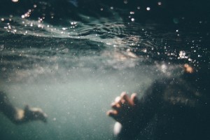 underwater-by unsplash-1150045_1920